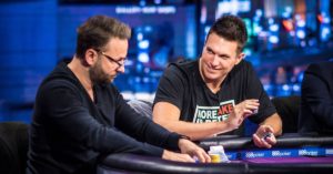 Doug Polk mette fine alla streak di Negreanu: le migliori mani della settimana