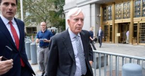 Billy Walters graziato da Trump! Lo scommettitore milionario ha puntato sul "cavallo" vincente