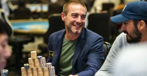 Chance Kornuth e il suo thinking process al final table con una coppia di 8
