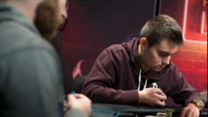 Partypoker Millions Online: Rayan Chamas è un rullo. Sammartino out a inizio final day