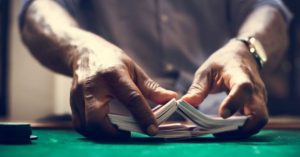Emergenza poker illegale: sequestrate due rooms a Roma e Milano, players senza mascherine