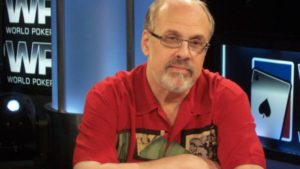 Sklansky racconta: "Quella volta in cui Larry Flynt provò a fregare Doyle al Main Event WSOP" e fu bannato