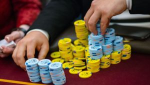Analisi mano cash game: una pericolosa doppia coppia sul board
