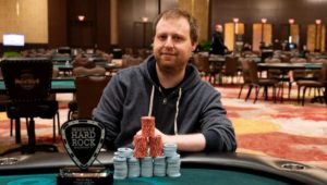 Poker Live: McKeehen in versione cannibale al Seminole, Affleck crolla nel Main