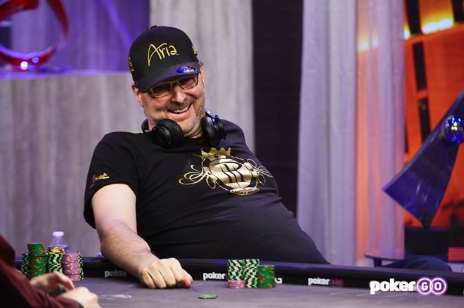 Hellmuth al Poker After Dark -Courtesy PokerNews-