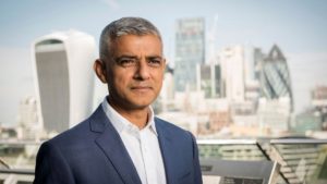 Il Sindaco di Londra vuole il ban del gambling mentre in Premier League 15 club rischiano...