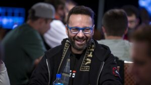 Assoweek: riparte il poker italiano, le valutazioni sulle WSOP, il neo braccialetto di Simone Andrian