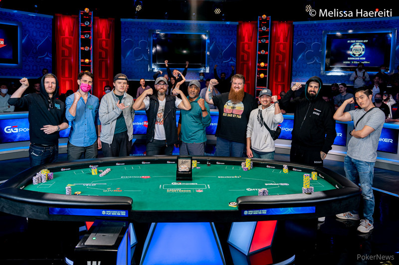 Colillas Final Table Courtesy Pokernews & Melissa Haereiti