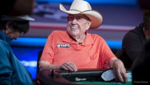 Doyle Brunson, che scelta al river!