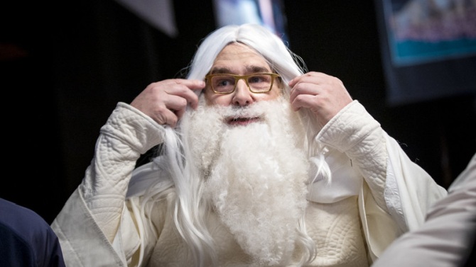 Phil Hellmuth nei panni di Gandalf (Courtesy of Katerina Lukina - PokerNews)