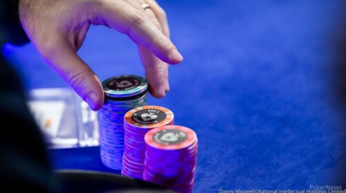 Poker, Tornei 30 LEFT: conoscere le dinamiche short handed