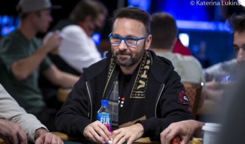 HSP: Daniel Negreanu, Tom Dwan e un doppio slowplay che finisce in all in