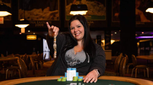 WSOP 22: il primo braccialetto è donna, folla di vip all'event #3