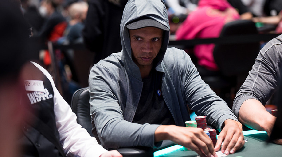 Phil Ivey al 250k delle WSOP 2022 (courtesy PokerNews & Danny Maxwell)