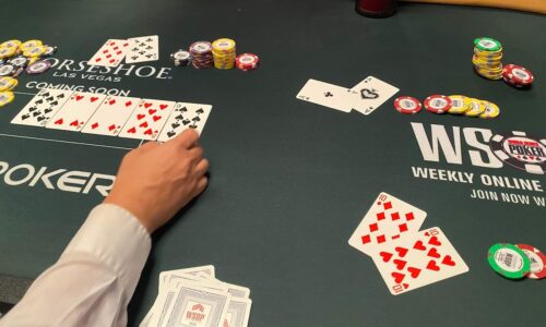 WSOP 2022: la mano più pazza del Day 1D. Gli assi? Ultimi! Paga Allen Kessler