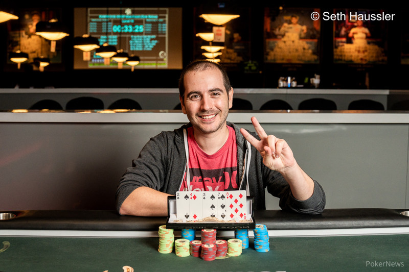 Daniel Streliz Atas perkenan Seth Haussler
