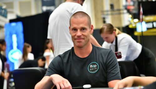 Poker Live: Patrik Antonius hero call con J-2 alle Triton Series e shippa l'evento#1