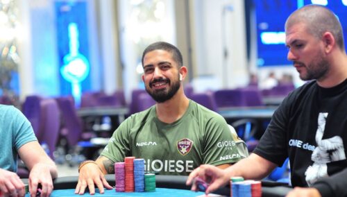 Poker Live: Saraniero double up all'ultima mano e sogna a Cipro, il final day si accende