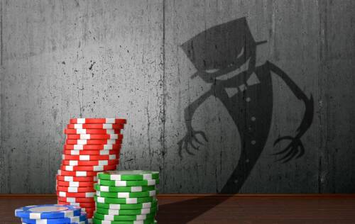 Poker online: donna di Napoli accusata di chip dumping e identità false, indagata da 7 Procure