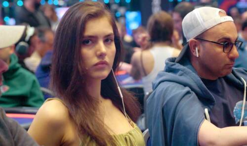 Alexandra Botez: "la differenza tra scacchi e poker" [Video]