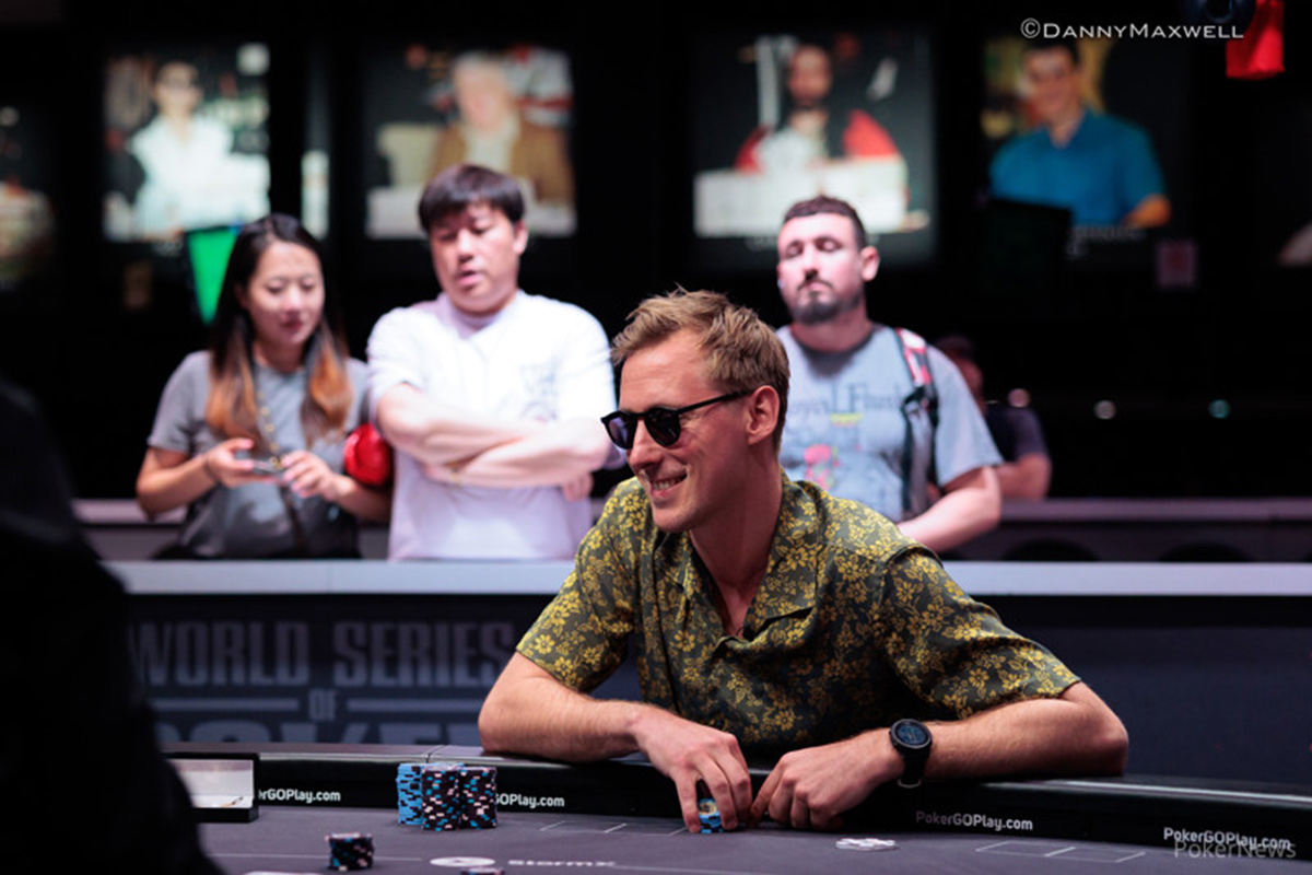 L'allin preflop con gli assi che ha eliminato Jans Arends dal 250k