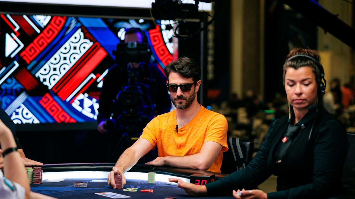 Andrea Dato in azione durante il tavolo finale EPT Cipro 2023