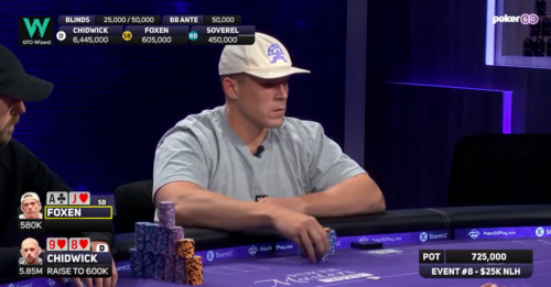 Punti di vista mtt: A-J 3 left 12x su overpush del monstre-chipleader da bottone con big blind che gioca 9x.