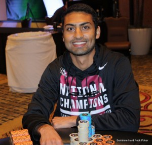 Nella foto Amit Patel durante un torneo di poker live