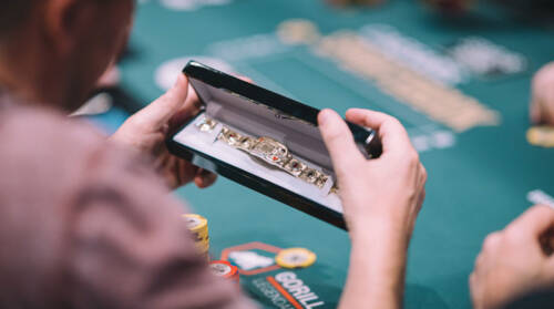 Le metamorfosi del poker live: quanto vale oggi la Triple Crown?