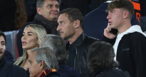 Gli Avvocati di Ilary Blasi: “Totti ha sperperato in un anno 3,3 milioni al casinò di Montecarlo”