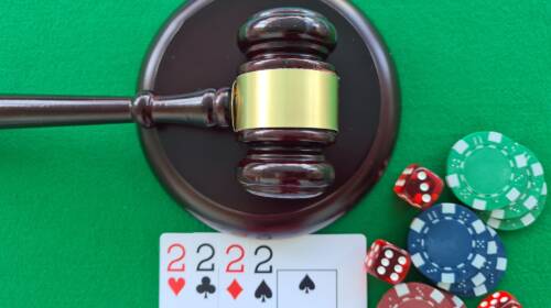 Il video delle “Iene” al Prestige Prato: “denaro ai tavoli di blackjack e punto banco”, action ai giochi cash game high stakes