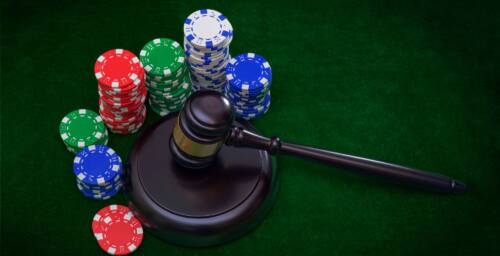 Pubblicizzavano i tornei di poker con re-entry sui social: club chiuso in Sardegna