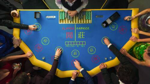 Truffa ai tavoli: sgominata la "banda del Baccarat", sottratti 300mila bigliettoni a un casinò