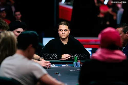 Niklas Astedt torna a casa e grinda i domenicali!