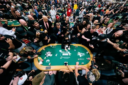 WSOP Main Event 2024: scoppia la bolla, due i nostri ancora dentro