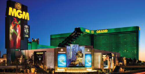Gioca per 20 anni a blackjack, vince un jackpot da 127k ma il casinò MGM non la paga per un cavillo