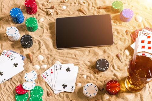 Tornei poker online domenica 8 settembre: al via le Galactic Series con il Sunday Million. iPokerRoyal da 100k, 888 è Mystery