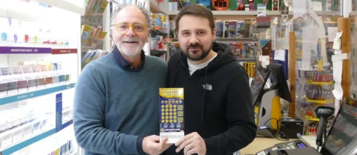 Gratta e Vinci: la tabaccheria che ha distribuito 3 premi milionari è in Toscana, un pensionato fa il colpo grosso