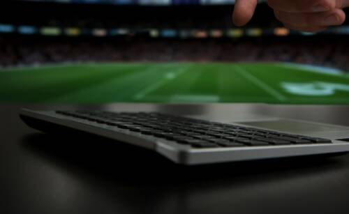 Schedina del venerdì nel calcio europeo: tre partite con quota di 4.10