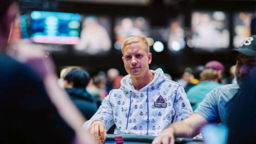 WSOP 2025: Viktor Blom vuole negare l'8° braccialetto a Negreanu