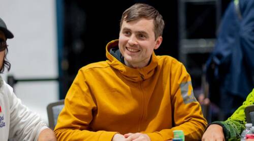 WSOP 2025: Kabrhel tra i last 5 del Mini Main Event, ancora caccia al 18° per Hellmuth