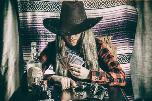 Poker Alice: la donna che sfidò il Far West con un mazzo di carte e una calibro 38, vinse nella sua vita $250.000