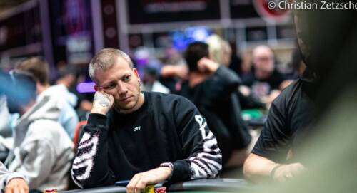 WSOP Main Event Day 2abc: Bracchi e altri dieci azzurri al Day 3, Fernandez leader