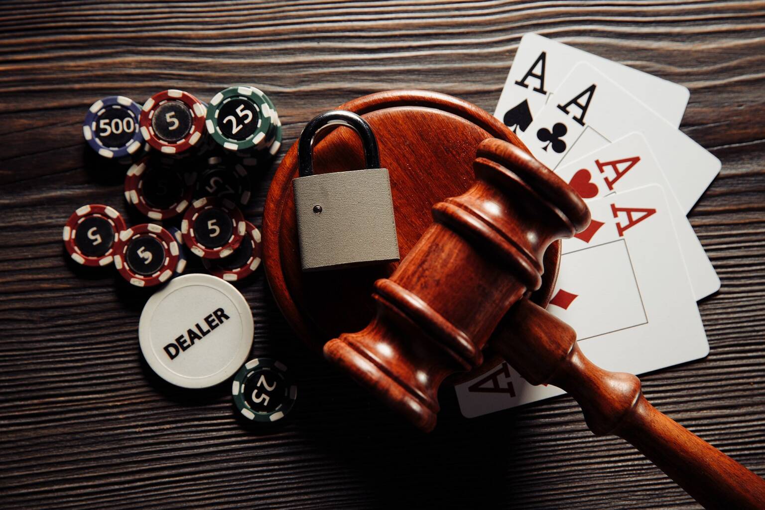 poker live e legge