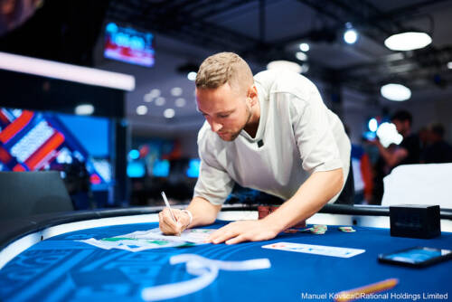 EPT Main Event Barcellona: il bolide Ferrari riparte primo a sei left. La diretta streaming dalle 15