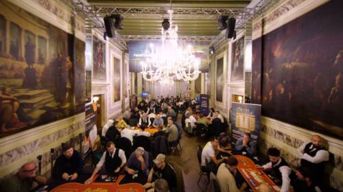 Notte degli Assi, Day 1C: altre 368 entries con Izvira che chiude in testa