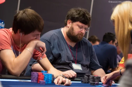 Perché Mario Adinolfi resta in carcere: il poker, Las Vegas, le WSOP, il sito di scommesse del tassista, la posizione dei giudici