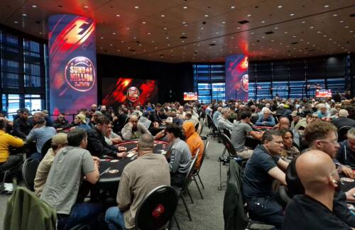 Sunday Million Live Campione: Vincenzo Suriano e l' "Assopoker Friend" Luca Castellaneta in top 10 nel day 1E
